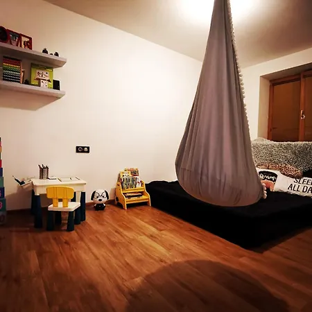 Appartement V Centre Mesta S Terasou A Zahradou Košice