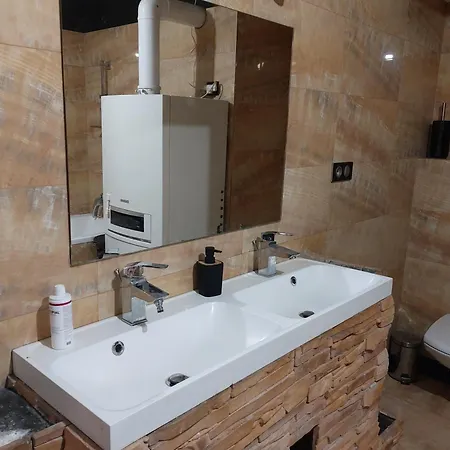 V Centre Mesta S Terasou A Zahradou Appartement *