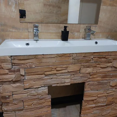 V Centre Mesta S Terasou A Zahradou Appartement Košice