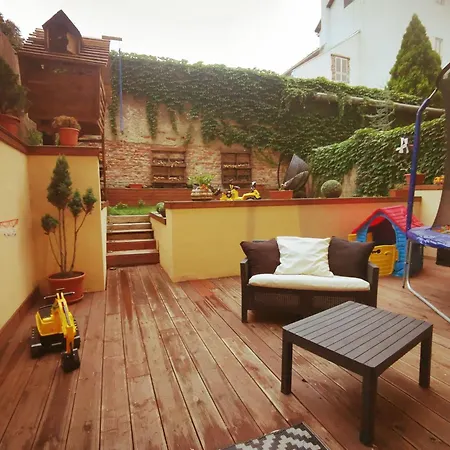 V Centre Mesta S Terasou A Zahradou Appartement Košice